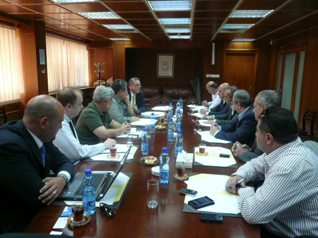 مجلس ادارة غرفة تجارة وصناعة نابلس يعقد لقاء مع وفد امريكي حول مشروع لتسهيل التجارة 10/5/2012