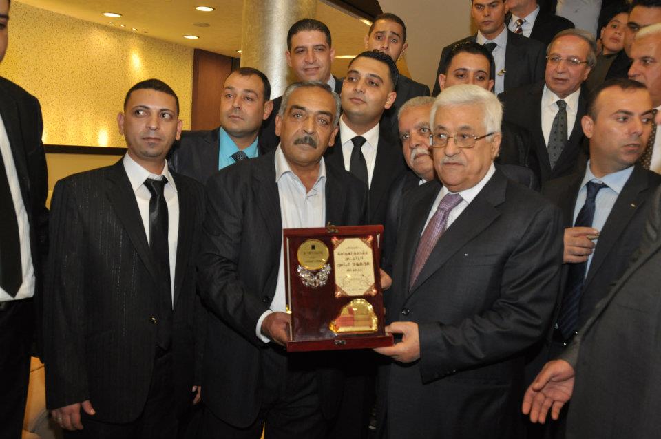 رئيس واعضاء مجلس ادارة الغرفة يشاركون في استقبال الرئيس ابو مازن 9/8/2012