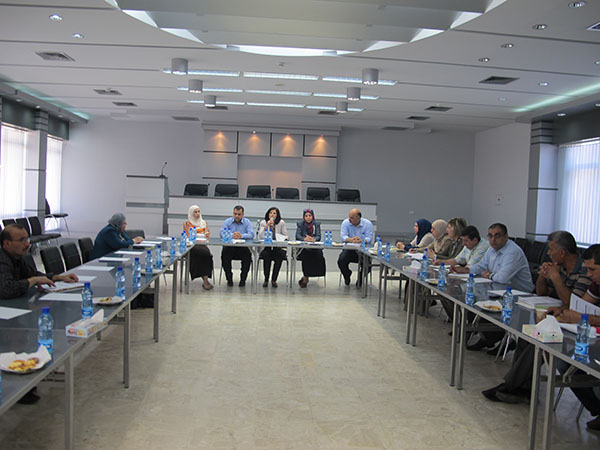  مجلس التشغيل والتدريب يعقد ورشة عمل حول احصائيات القوى العاملة في غرفة تجارة وصناعة نابلس 6/7/2013
