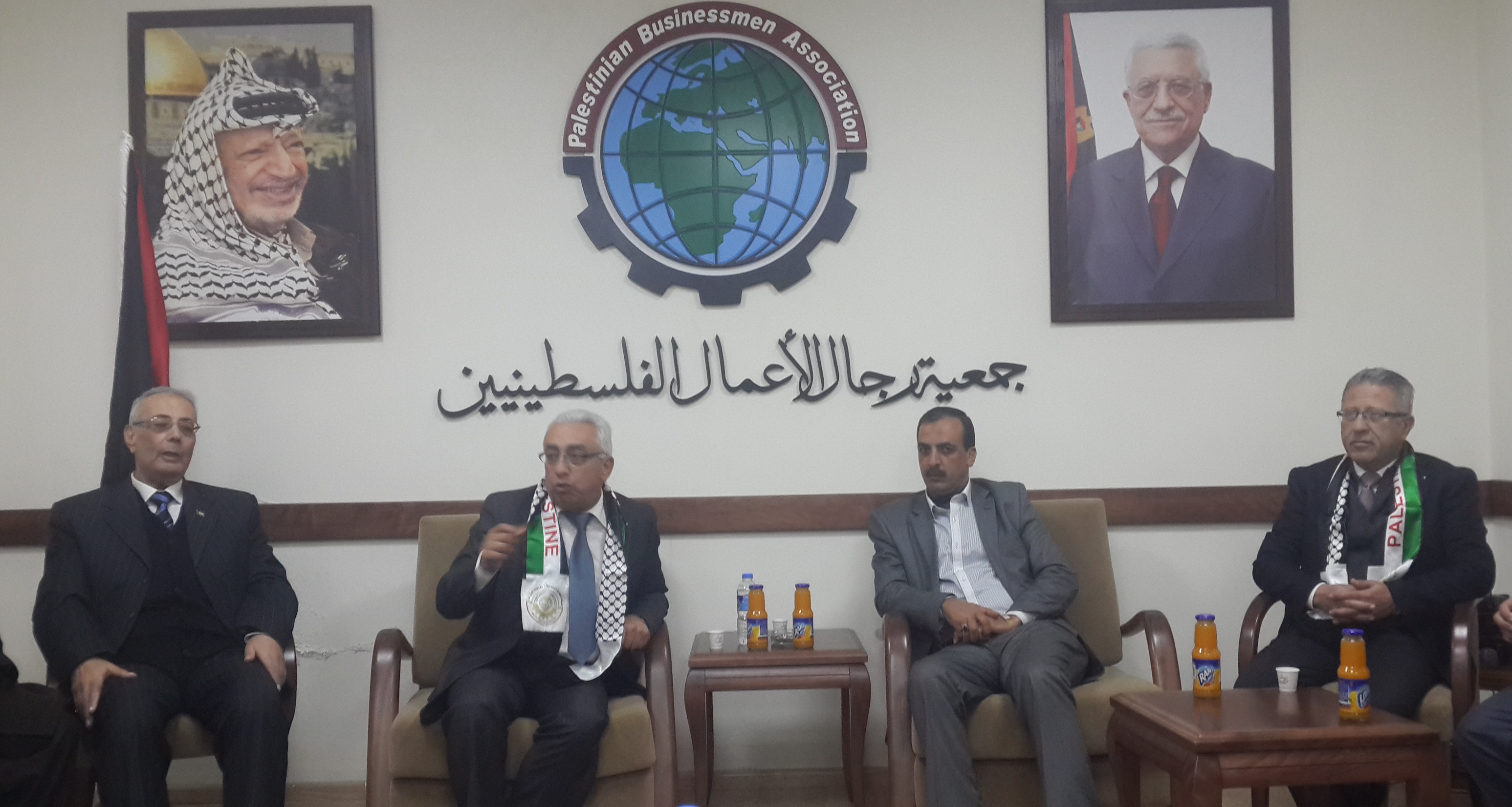 رئيس مجلس ادارة الغرفة حسام حجاوي يشارك في زيارة اتحاد الغرف التجارية الى قطاع غزة5/2/2014