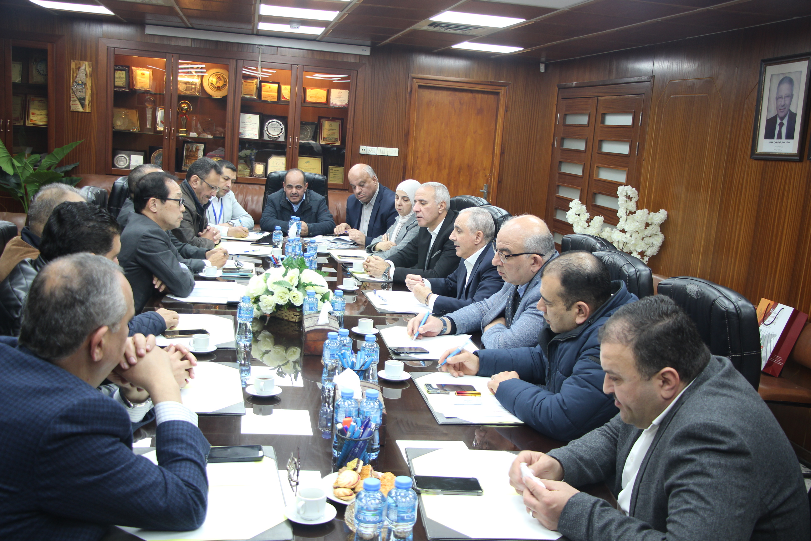 رئيس واعضاء مجلس ادارة الغرفة يجتمعون بممثل اليابان في فلسطين 20-1-2024