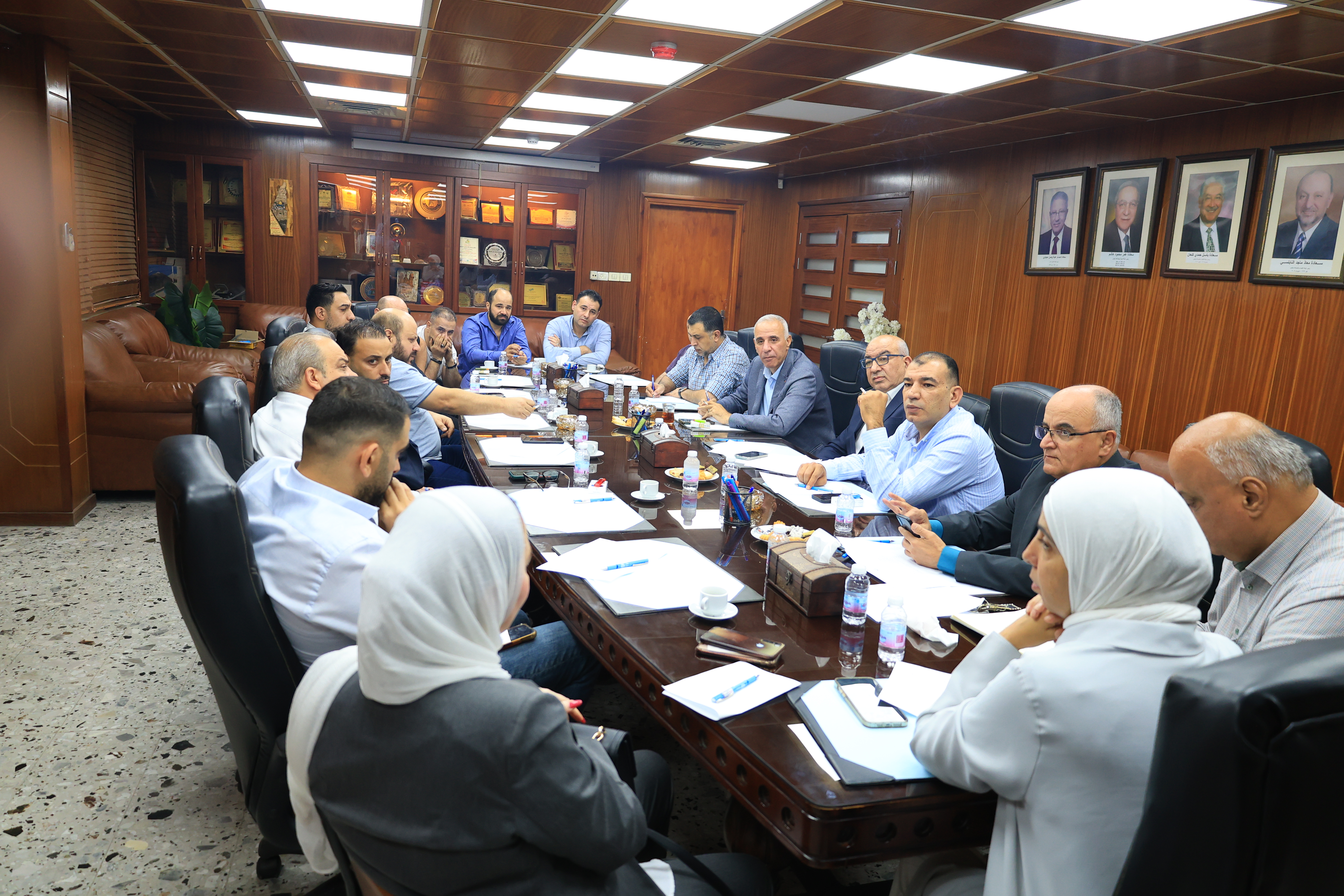 غرفة تجارة نابلس تلتقي اصحاب وممثلي الفنادق في المدينة 25-10-2025