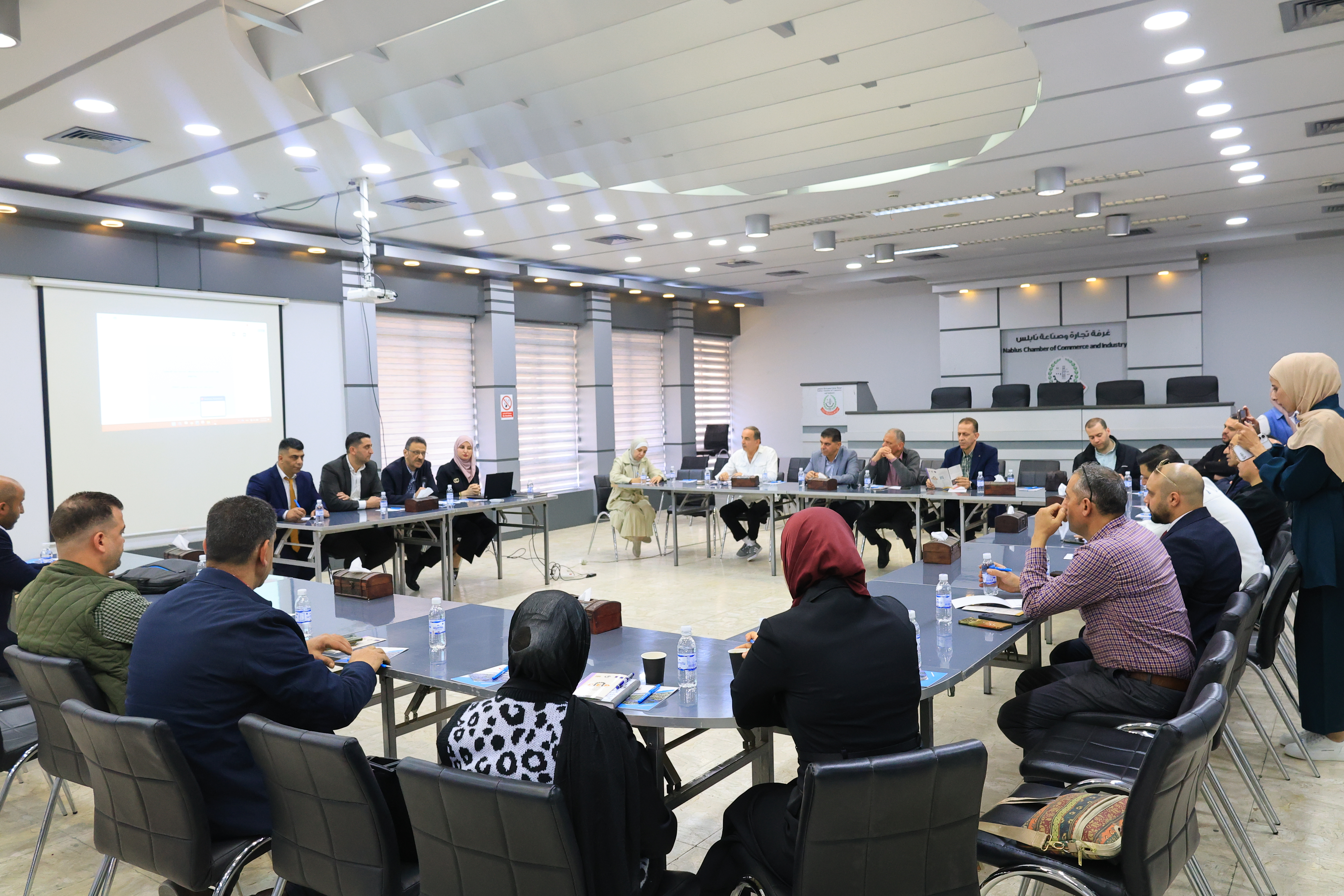 ورشة عمل حول برنامج فرص تمويل لدعم القطاع الصناعي في فلسطين23-4-2026