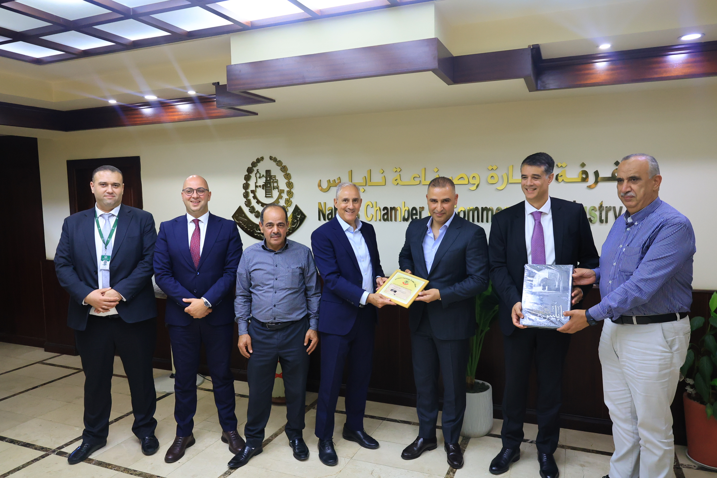 الغرفة تستقبل وفد من الشركة الوطنية للتأمين وتبحث التعاون الثنائي 4-8-2026